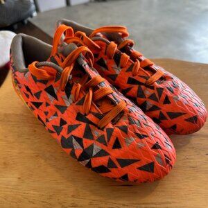 Dream Pairs Boy/Girls Orange Soccer/Football Cleats - Size 2 - $10